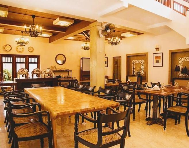 Forever City Hotel Кирибатгода Екстериор снимка