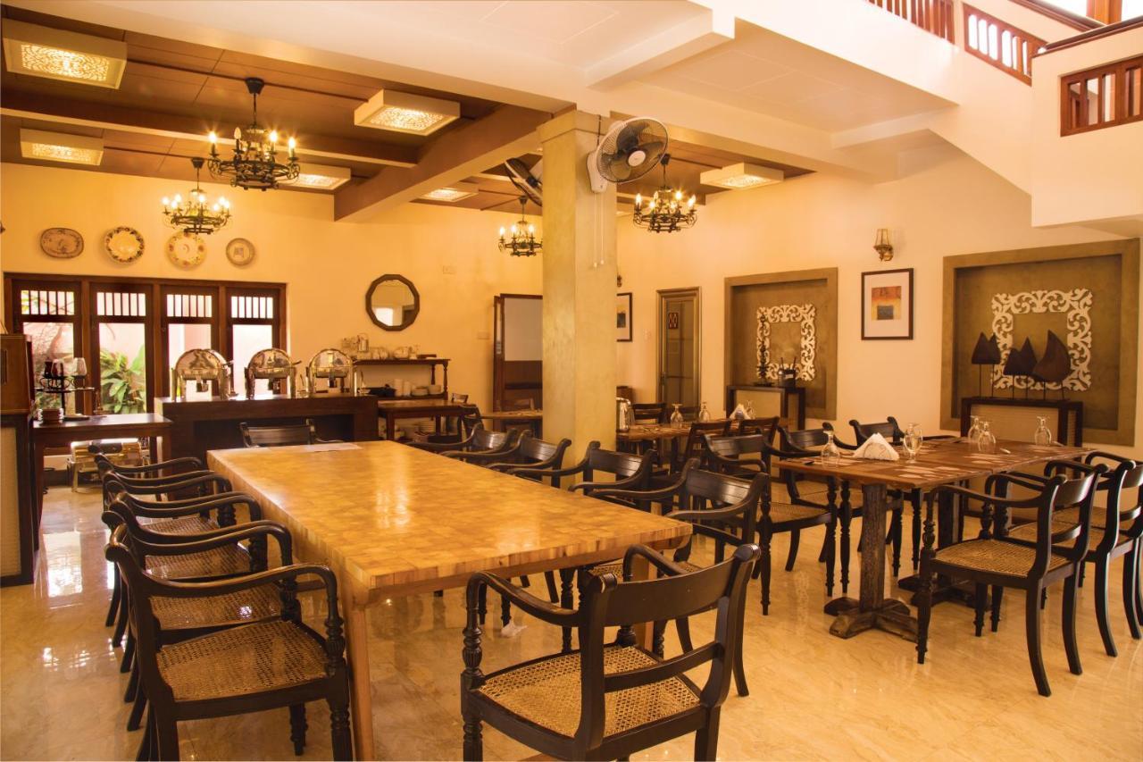 Forever City Hotel Кирибатгода Екстериор снимка