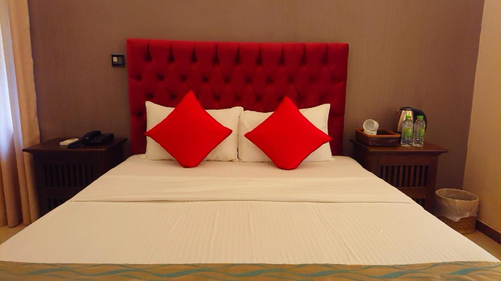 Forever City Hotel Кирибатгода Екстериор снимка