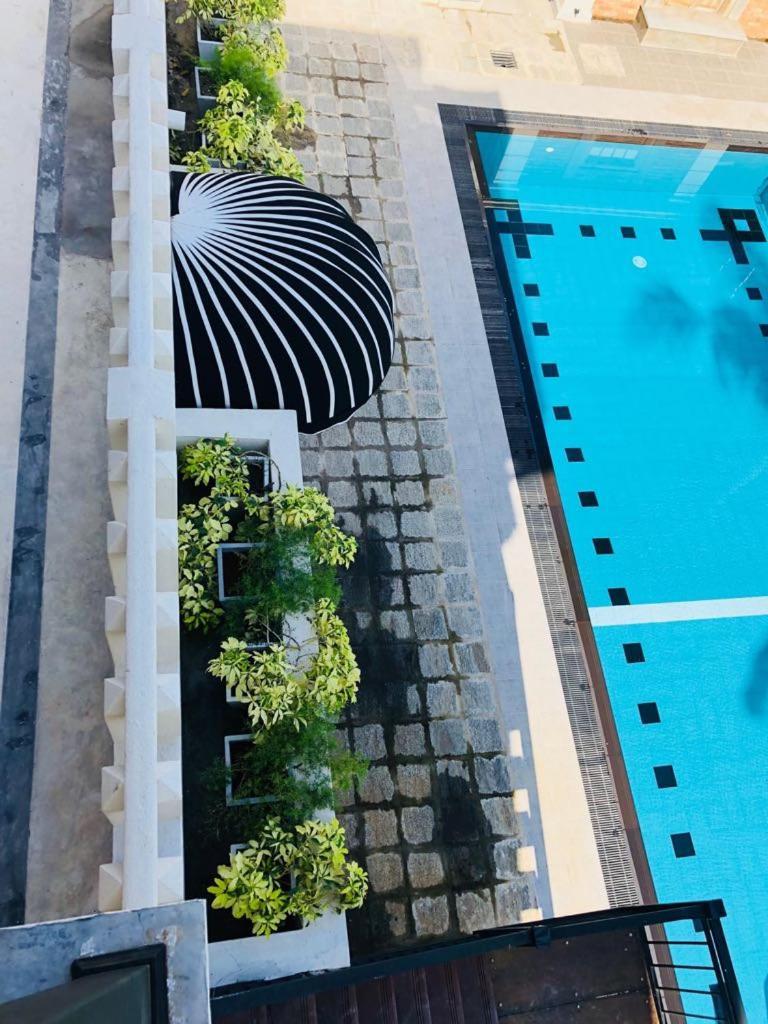 Forever City Hotel Кирибатгода Екстериор снимка